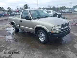 1998 Chevrolet S-10 LS с VIN 1GCCS1442WK218402, выставлен на аукционе IAAI как лот 41807241 с пробегом 281 104 миль миль и . История ставок и продаж доступна на DreamBid. Изображение 1.