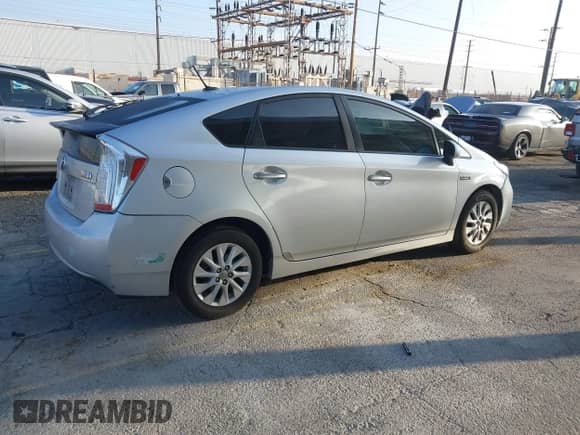 2012 Toyota Prius с VIN JTDKN3DP0C3023560, выставлен на аукционе IAAI как лот 43507740 с пробегом 275 471 миль миль и . История ставок и продаж доступна на DreamBid. Изображение 4.