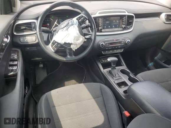 2020 Kia Sorento LX with VIN 5XYPG4A32LG711112, listed as a Copart auction lot 67190795 with 59,343 mi miles and Salvage title. Bid and sale history available at DreamBid. Image 8.