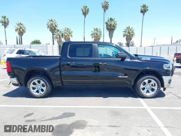 2025 Ram 1500 Lone Star z VIN 1C6SRFFP2SN538752, wystawiony jako IAAI lot #42266903 z przebiegiem 6 180 mil mil oraz . Historia ofert i sprzedaży dostępna na DreamBid. Obrazek 13.