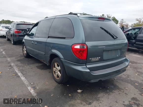2005 Dodge Caravan SXT with VIN 2D4GP44L05R149059, listed as a IAAI auction lot 43448089 with 223,260 mi miles and . Bid and sale history available at DreamBid. Image 3.