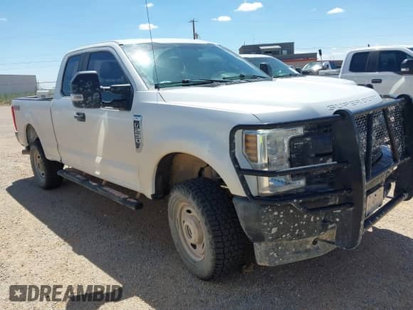 2019 Ford F-250 XL z VIN 1FT7X2B69KED14002, wystawiony jako IAAI lot #43143391 z przebiegiem 174 499 mil mil oraz . Historia ofert i sprzedaży dostępna na DreamBid. Obrazek 1.