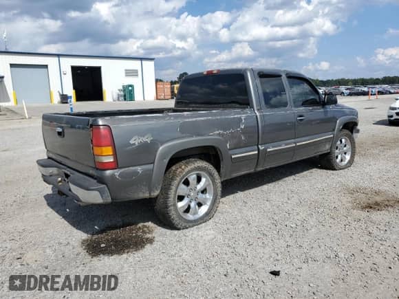 1999 Chevrolet Silverado 1500 LS z VIN 1GCEK19VXXE215029, wystawiony jako Copart lot #81454625 z przebiegiem Nie podano mil oraz Szkoda całkowita • Salvage title. Historia ofert i sprzedaży dostępna na DreamBid. Obrazek 3.