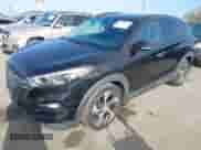 2016 Hyundai Tucson Sport z VIN KM8J33A27GU157035, wystawiony jako IAAI lot #43358962 z przebiegiem 147 793 mil mil oraz . Historia ofert i sprzedaży dostępna na DreamBid. Obrazek 2.