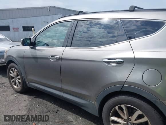 2015 Hyundai Santa Fe с VIN 5XYZU3LA2FG264230, выставлен на аукционе IAAI как лот 42790439 с пробегом 118 228 миль миль и . История ставок и продаж доступна на DreamBid. Изображение 15.