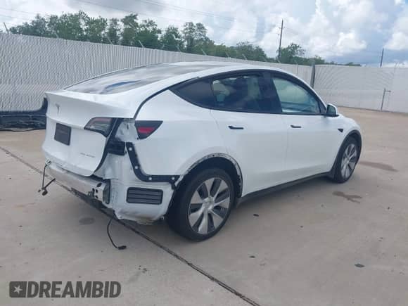 2023 Tesla Model Y Long Range с VIN 7SAYGDEE3PA131154, выставлен на аукционе IAAI как лот 43296131 с пробегом 26 783 миль миль и . История ставок и продаж доступна на DreamBid. Изображение 4.