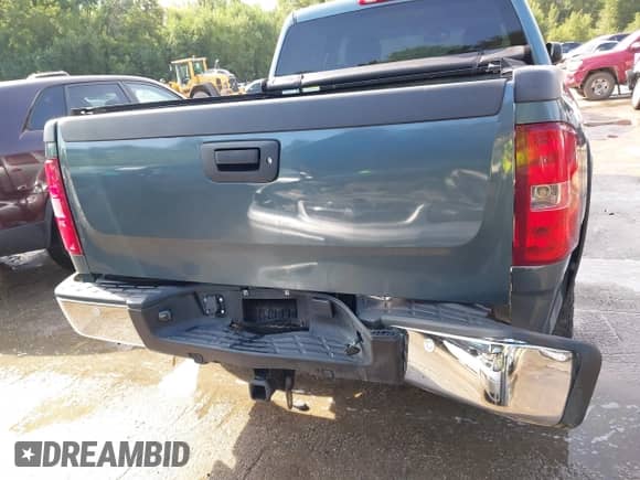 2013 Chevrolet Silverado 1500 LT with VIN 3GCPKSE74DG202044, listed as a IAAI auction lot 43017136 with 145,988 mi miles and . Bid and sale history available at DreamBid. Image 6.