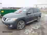 2014 Nissan Pathfinder SV z VIN 5N1AR2MM6EC712100, wystawiony jako IAAI lot #41383321 z przebiegiem 163 838 mil mil oraz . Historia ofert i sprzedaży dostępna na DreamBid. Obrazek 2.