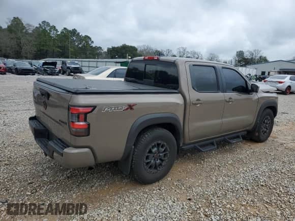 2023 Nissan Frontier SV z VIN 1N6ED1EJ2PN667566, wystawiony jako Copart lot #45994695 z przebiegiem 34 788 mil mil oraz Szkoda całkowita • Salvage title. Historia ofert i sprzedaży dostępna na DreamBid. Obrazek 3.