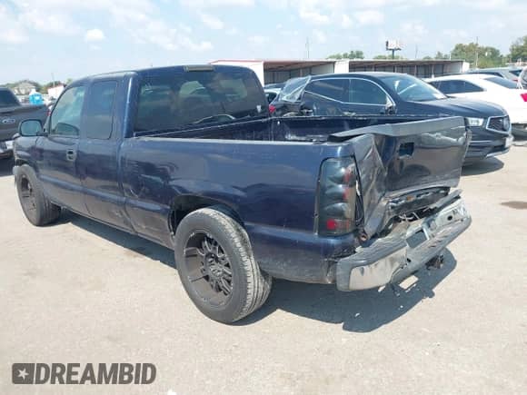 2005 Chevrolet Silverado 1500 Work Truck z VIN 1GCEC19X75Z352059, wystawiony jako IAAI lot #43358817 z przebiegiem Nie podano mil oraz . Historia ofert i sprzedaży dostępna na DreamBid. Obrazek 3.