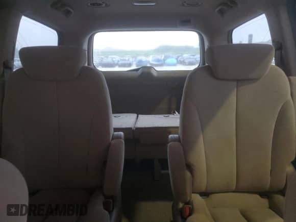 2007 Hyundai Entourage GLS с VIN KNDMC233776021865, выставлен на аукционе Copart как лот 84615255 с пробегом 207 227 миль миль и Чистый • Clean title. История ставок и продаж доступна на DreamBid. Изображение 10.