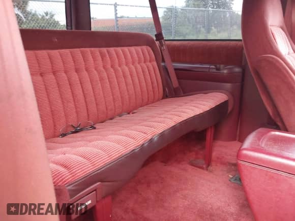 1994 Chevrolet Blazer z VIN 1GNEK18K2RJ362275, wystawiony jako IAAI lot #43018684 z przebiegiem 205 050 mil mil oraz . Historia ofert i sprzedaży dostępna na DreamBid. Obrazek 8.