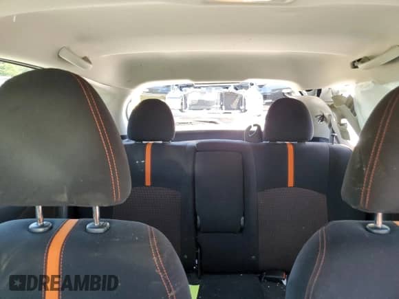 2015 Nissan Note SR с VIN 3N1CE2CP3FL432499, выставлен на аукционе Copart как лот 63381985 с пробегом 105 993 миль миль и Списание • Salvage title. История ставок и продаж доступна на DreamBid. Изображение 10.