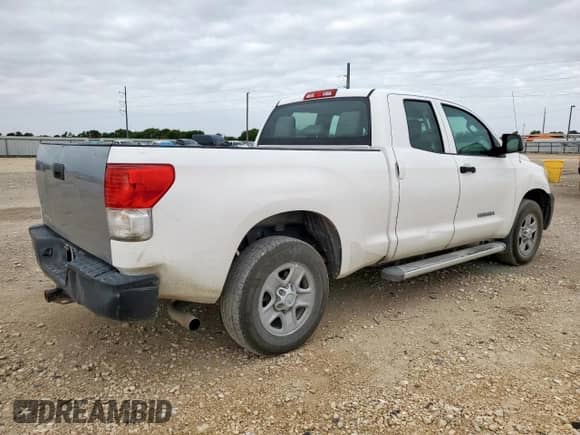 2013 Toyota Tundra z VIN 5TFRM5F17DX059827, wystawiony jako Copart lot #71918435 z przebiegiem 218 078 mil mil oraz Szkoda całkowita • Salvage title. Historia ofert i sprzedaży dostępna na DreamBid. Obrazek 3.