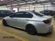 2015 BMW M3 z VIN WBS3C9C52FP804759, wystawiony jako Copart lot #65379365 z przebiegiem 127 605 mil mil oraz Szkoda całkowita • Salvage title. Historia ofert i sprzedaży dostępna na DreamBid. Obrazek 2.