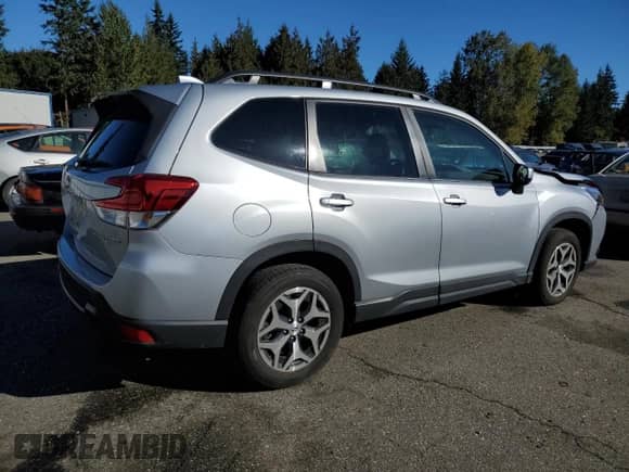 2023 Subaru Forester Premium z VIN JF2SKAEC2PH463430, wystawiony jako Copart lot #86319315 z przebiegiem 27 009 mil mil oraz Szkoda całkowita • Salvage title. Historia ofert i sprzedaży dostępna na DreamBid. Obrazek 3.