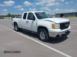 2007 GMC Sierra 1500 SLE2 z VIN 2GTEK19J671728258, wystawiony jako IAAI lot #42093870 z przebiegiem 142 799 mil mil oraz . Historia ofert i sprzedaży dostępna na DreamBid. Obrazek 1.
