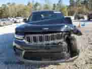 2025 Jeep Grand Cherokee Altitude z VIN 1C4RJGAG8SC270619, wystawiony jako Copart lot #48940035 z przebiegiem 4 386 mil mil oraz Szkoda całkowita • Salvage title. Historia ofert i sprzedaży dostępna na DreamBid. Obrazek 5.