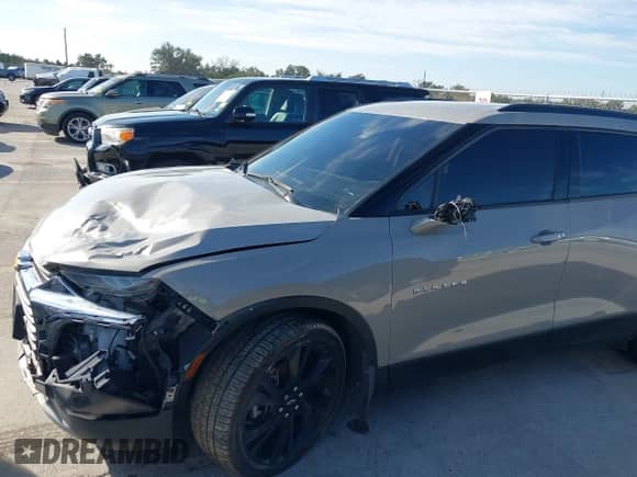 2021 Chevrolet Blazer LT с VIN 3GNKBHRS7MS530705, выставлен на аукционе IAAI как лот 41669526 с пробегом 43 943 миль миль и . История ставок и продаж доступна на DreamBid. Изображение 18.