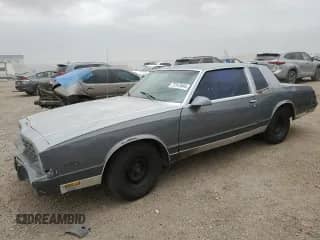 1986 Chevrolet Monte Carlo Sport с VIN 1G1GZ37Z7GR102095, выставлен на аукционе Copart как лот 77247544 с пробегом 87 728 миль миль и Чистый • Clean title. История ставок и продаж доступна на DreamBid. Изображение 1.