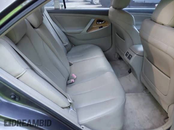 2007 Toyota Camry CE z VIN JTNBE46KX73073911, wystawiony jako IAAI lot #43242639 z przebiegiem 306 536 mil mil oraz . Historia ofert i sprzedaży dostępna na DreamBid. Obrazek 8.