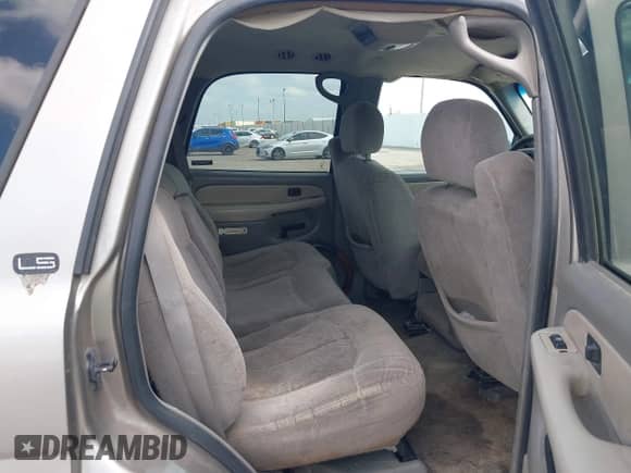 2002 Chevrolet Tahoe LS с VIN 1GNEC13V22R206341, выставлен на аукционе IAAI как лот 42436560 с пробегом 271 904 миль миль и . История ставок и продаж доступна на DreamBid. Изображение 8.