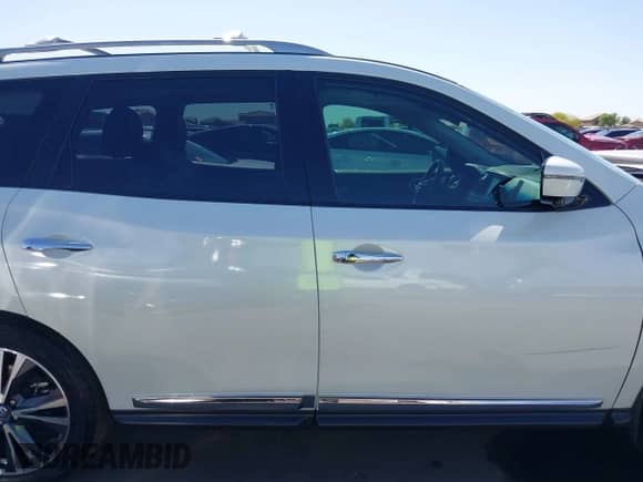 2017 Nissan Pathfinder SL z VIN 5N1DR2MM5HC623801, wystawiony jako IAAI lot #42142474 z przebiegiem 110 175 mil mil oraz . Historia ofert i sprzedaży dostępna na DreamBid. Obrazek 14.