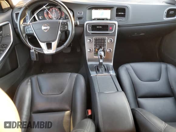 2015 Volvo S60 T5 Platinum с VIN YV1612TM1F1361171, выставлен на аукционе Copart как лот 36642793 с пробегом 58 929 миль миль и . История ставок и продаж доступна на DreamBid. Изображение 8.