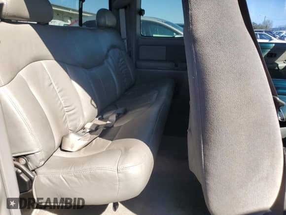 1999 Chevrolet Silverado 1500 z VIN 1GCEC19T3XZ137309, wystawiony jako Copart lot #84949485 z przebiegiem 179 759 mil mil oraz Szkoda całkowita • Salvage title. Historia ofert i sprzedaży dostępna na DreamBid. Obrazek 10.