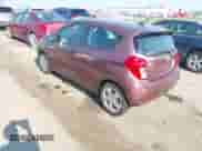 2021 Chevrolet Spark LS z VIN KL8CB6SAXMC736635, wystawiony jako IAAI lot #42978906 z przebiegiem 37 554 mil mil oraz . Historia ofert i sprzedaży dostępna na DreamBid. Obrazek 3.