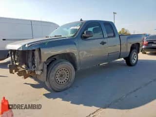 2011 Chevrolet Silverado 1500 LS z VIN 1GCRCREA5BZ437253, wystawiony jako Copart lot #81861885 z przebiegiem 177 298 mil mil oraz Szkoda całkowita • Salvage title. Historia ofert i sprzedaży dostępna na DreamBid. Obrazek 1.