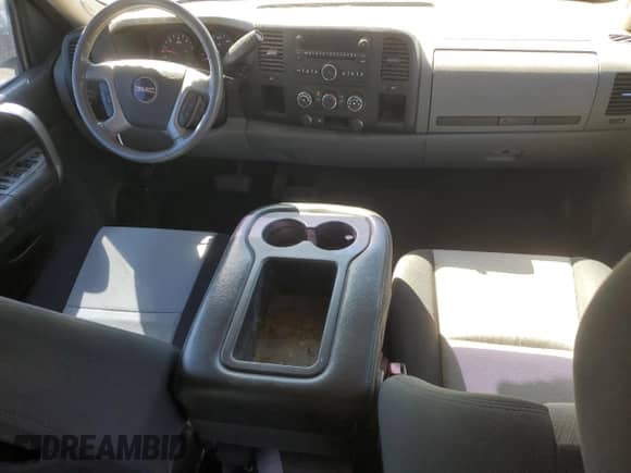 2008 GMC Sierra 1500 SL with VIN 2GTEK13C981176265, listed as a Copart auction lot 48805925 with 251,454 mi miles and Salvage title. Bid and sale history available at DreamBid. Image 8.