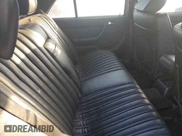 1989 Mercedes-Benz 300 E with VIN WDBEA30D9KB020969, listed as a Copart auction lot 69639114 with 97,395 mi miles and Clean title. Bid and sale history available at DreamBid. Image 10.