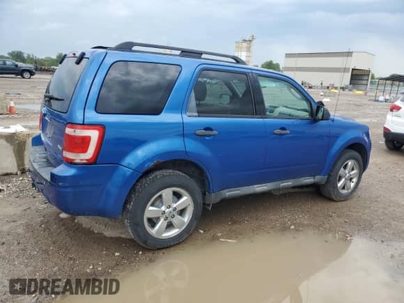 2011 Ford Escape XLT с VIN 1FMCU9DG9BKB24509, выставлен на аукционе Copart как лот 81302685 с пробегом 206 523 миль миль и Списание • Salvage title. История ставок и продаж доступна на DreamBid. Изображение 3.