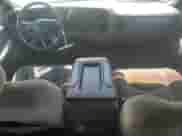 2003 Chevrolet Silverado 1500HD LS с VIN 1GCGK13U33F237418, выставлен на аукционе Copart как лот 55887744 с пробегом 141 366 миль миль и Чистый • Clean title. История ставок и продаж доступна на DreamBid. Изображение 8.