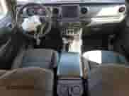 2021 Jeep Wrangler Willys с VIN 1C4GJXANXMW765086, выставлен на аукционе Copart как лот 66588384 с пробегом 35 519 миль миль и Списание • Salvage title. История ставок и продаж доступна на DreamBid. Изображение 8.