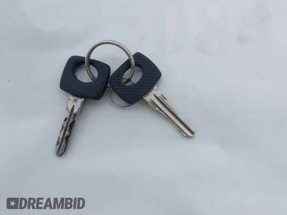 1982 Mercedes-Benz 300 SD z VIN WDBCB20A2CB021029, wystawiony jako IAAI lot #42752691 z przebiegiem 183 390 mil mil oraz . Historia ofert i sprzedaży dostępna na DreamBid. Obrazek 11.