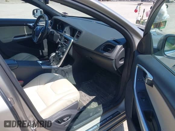 2015 Volvo S60 T5 Drive-E Premier with VIN YV126MFB8F2302747, listed as a IAAI auction lot 42247878 with 95,591 mi miles and . Bid and sale history available at DreamBid. Image 5.
