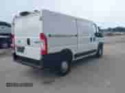 2023 Ram ProMaster Cargo z VIN 3C6LRVVG1PE598744, wystawiony jako IAAI lot #42946879 z przebiegiem Nie podano mil oraz . Historia ofert i sprzedaży dostępna na DreamBid. Obrazek 4.