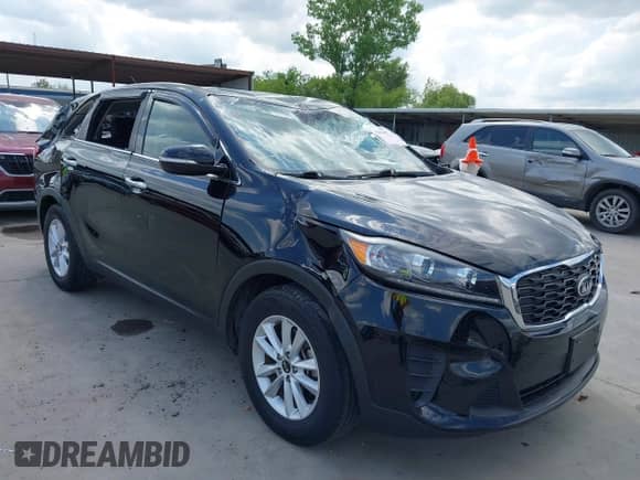 2019 Kia Sorento LX with VIN 5XYPG4A38KG587796, listed as a IAAI auction lot 42356337 with 43,718 mi miles and . Bid and sale history available at DreamBid. Image 1.