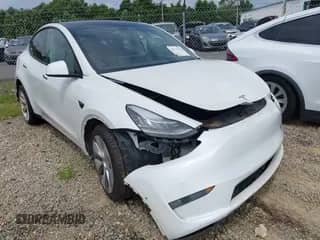 2020 Tesla Model Y Long Range с VIN 5YJYGDEE5LF048058, выставлен на аукционе IAAI как лот 42719766 с пробегом 64 108 миль миль и . История ставок и продаж доступна на DreamBid. Изображение 1.