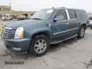 2008 Cadillac Escalade ESV с VIN 1GYFC66888R214804, выставлен на аукционе IAAI как лот 41560762 с пробегом 105 446 миль миль и . История ставок и продаж доступна на DreamBid. Изображение 17.