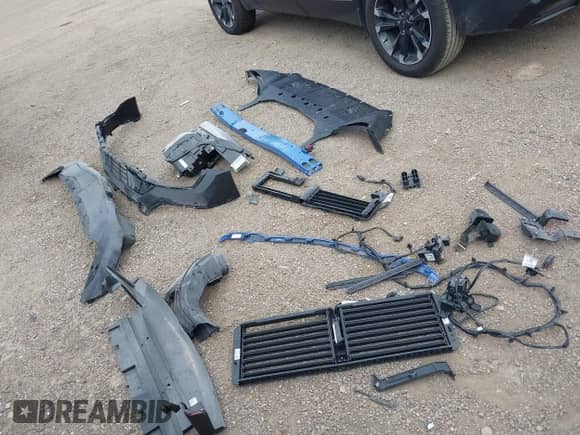 2025 Chevrolet Equinox FWD RS с VIN 3GNAXLEG4SL166798, выставлен на аукционе IAAI как лот 41432331 с пробегом 328 миль миль и . История ставок и продаж доступна на DreamBid. Изображение 12.