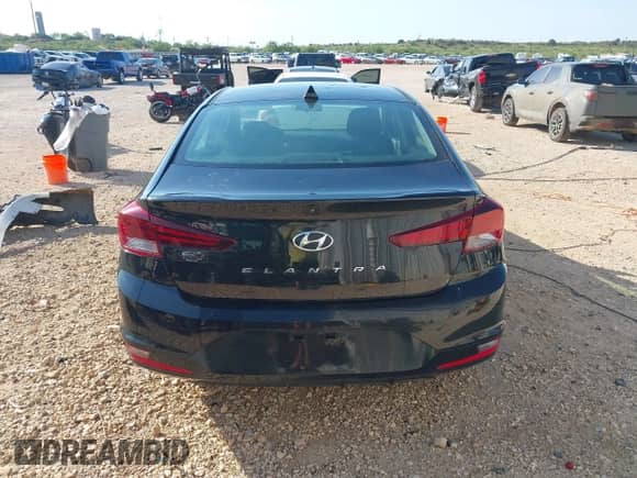 2019 Hyundai Elantra Limited с VIN 5NPD84LF1KH473395, выставлен на аукционе IAAI как лот 42901114 с пробегом 25 487 миль миль и . История ставок и продаж доступна на DreamBid. Изображение 16.