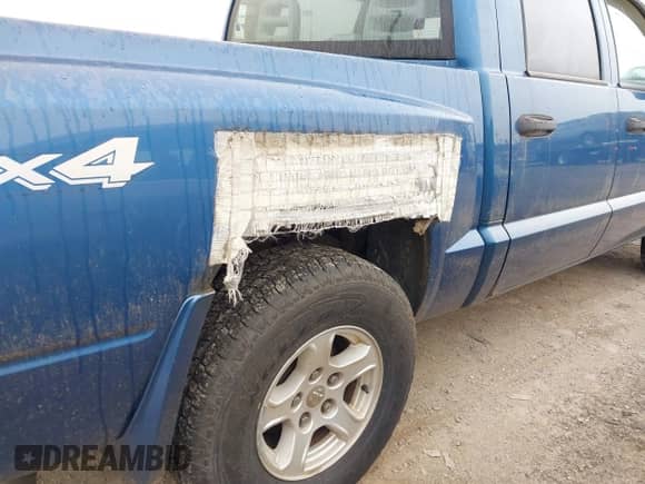 2005 Dodge Dakota SLT with VIN 1D7HW48N45S269497, listed as a IAAI auction lot 43231008 with 375,174 mi miles and . Bid and sale history available at DreamBid. Image 6.