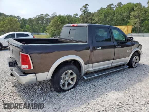 2017 Ram 1500 Laramie z VIN 1C6RR6NT6HS591980, wystawiony jako Copart lot #57159245 z przebiegiem 107 986 mil mil oraz Czysty tytuł • Clean title. Historia ofert i sprzedaży dostępna na DreamBid. Obrazek 3.