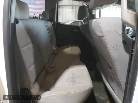2016 GMC Sierra 1500 z VIN 1GTR1LEH7GZ146843, wystawiony jako Copart lot #84291584 z przebiegiem 261 294 mil mil oraz Szkoda całkowita • Salvage title. Historia ofert i sprzedaży dostępna na DreamBid. Obrazek 10.