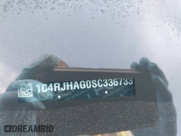 2025 Jeep Grand Cherokee Laredo with VIN 1C4RJHAG0SC336733, listed as a IAAI auction lot 42864816 with Not provided miles and . Bid and sale history available at DreamBid. Image 9.