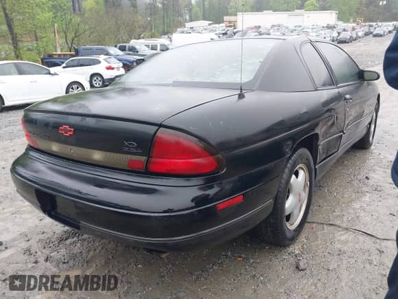 1995 Chevrolet Monte Carlo Z34 с VIN 2G1WX12X7S9250648, выставлен на аукционе IAAI как лот 41960735 с пробегом 137 360 миль миль и . История ставок и продаж доступна на DreamBid. Изображение 4.