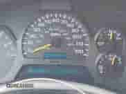 2002 Chevrolet TrailBlazer LS z VIN 1GNDT13S022332787, wystawiony jako IAAI lot #42739318 z przebiegiem 155 190 mil mil oraz . Historia ofert i sprzedaży dostępna na DreamBid. Obrazek 7.